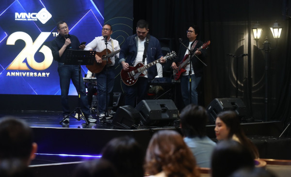 Hary Tanoesoedibjo Bawakan Lagu Westlife di HUT ke-26 MNC Kapital, Dapat Sambutan Meriah