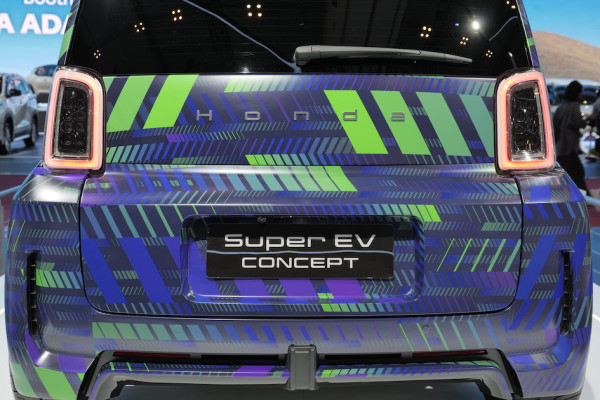 Sinyal Kuat Mobil Listrik Murah Honda? Super EV Concept Debut di GIIAS, Janjikan Sensasi Fun to Drive