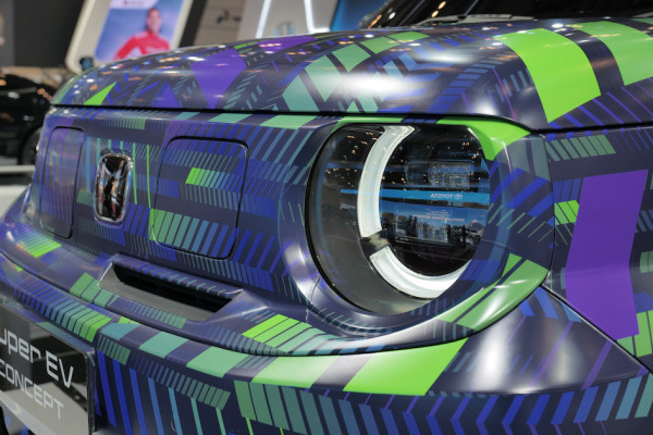 Sinyal Kuat Mobil Listrik Murah Honda? Super EV Concept Debut di GIIAS, Janjikan Sensasi Fun to Drive