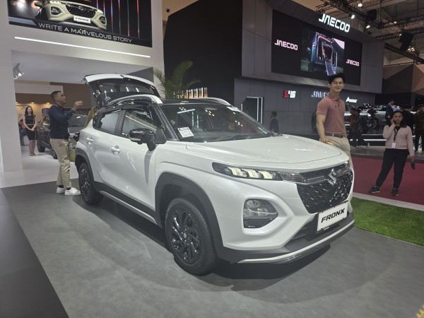 Tampang Coupe, Jagoan di Jalan Rusak: Inilah Suzuki Fronx, SUV Baru yang Punya Segalanya