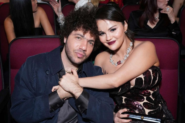 Rencana Pernikahan Bocor, Selena Gomez dan Benny Blanco Ambil Langkah Ekstrem