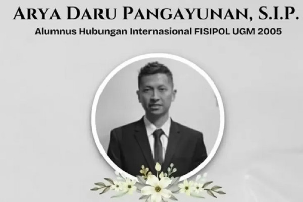 Isi Chat di Ponsel Diplomat Kemlu Arya Daru Pangayunan yang Tewas Terlilit Lakban Terungkap
