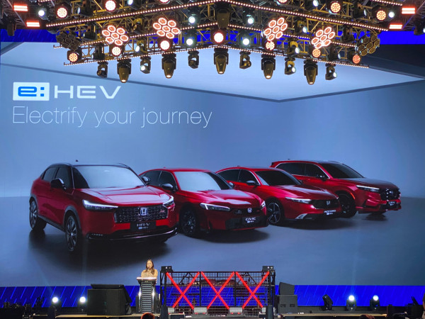 Tidak Semua Hybrid Diciptakan Sama: Membedah Strategi Cerdas di Balik Teknologi Honda e:HEV