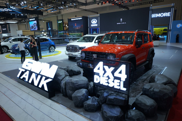 Jagoan Perkotaan atau Sang Penakluk Lumpur? GWM Bedah Tuntas Dua Wajah Tangguh Tank 300 Diesel