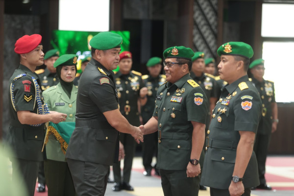 Profil Brigjen TNI Tato Hadiyan, Jebolan Akmil 1992 yang Resmi Jadi Kapusbekangad