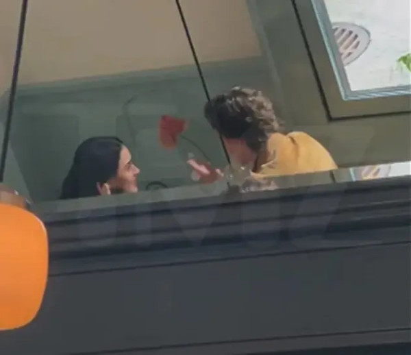 Katy Perry Keciduk Makan Malam Bareng Eks PM Kanada Justin Trudeau