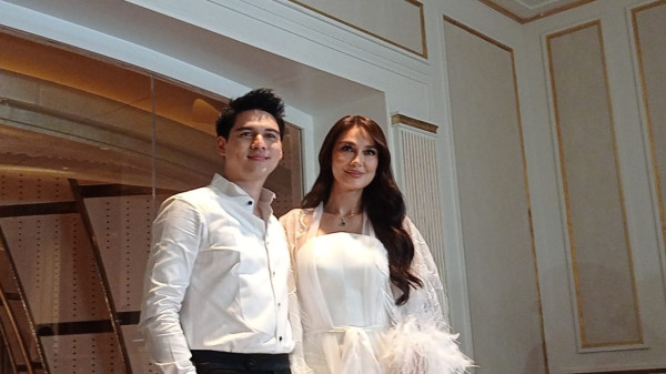 Luna Maya Ungkap Perjuangan Bujuk Sheila On 7 Tampil di Resepsi Pernikahannya