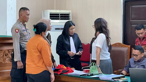 Kronologi Nikita Mirzani Cekcok dengan Jaksa di Sidang TPPU, Ogah Dibawa ke Tahanan