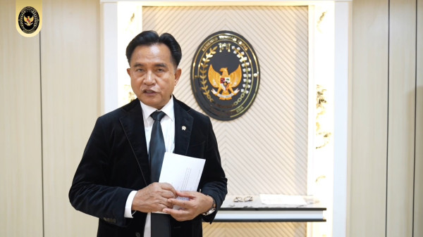 Yusril Tegaskan Amnesti Hasto dan Abolisi Tom Lembong Sesuai Aturan