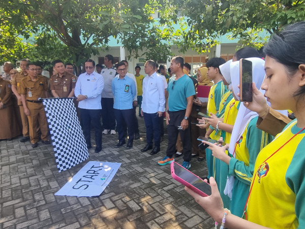 Pantau Cek Kesehatan Gratis di Tangsel, Hasan Nasbi Ungkap Banyak Siswa Punya Masalah Gizi