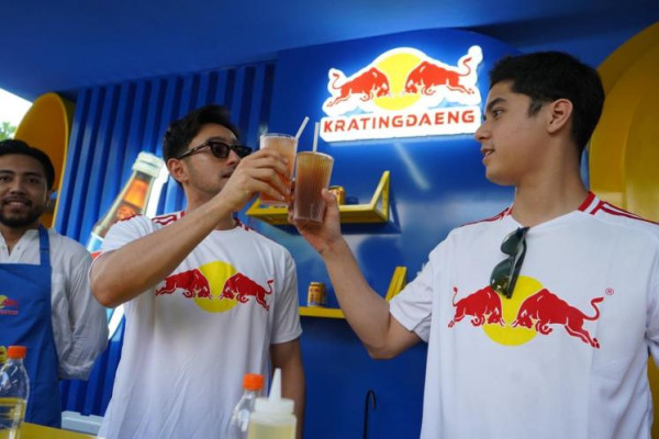 Kratingdaeng Ajak Generasi Muda untuk Terus Bergerak Maju lewat Satu Energi, Satu Semangat