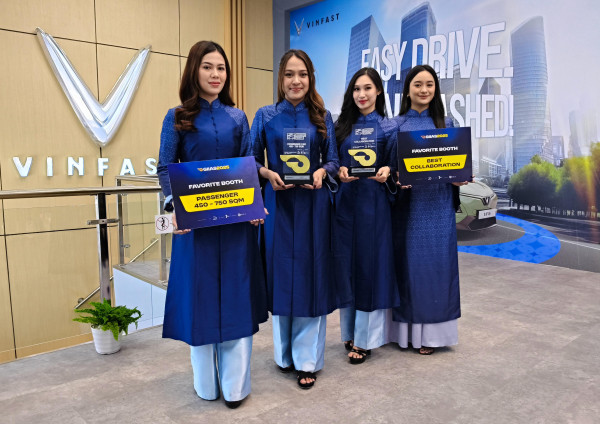 Bukan Cuma Jual Mobil, VinFast Kawinkan Teknologi dan Budaya, Sabet Dua Gelar Bergengsi di GIIAS 2025