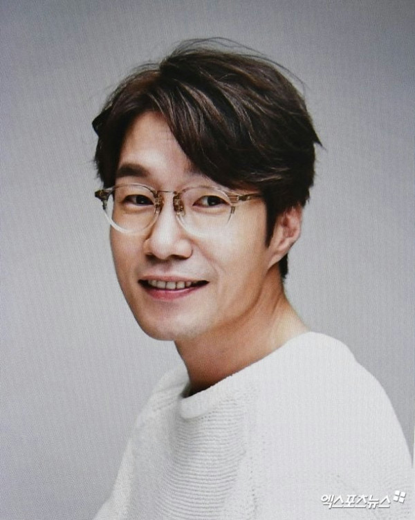 Pemakaman Song Young Kyu Dihadiri Banyak Artis Korea, Hyun Bin hingga Son Suk Ku Beri Penghormatan