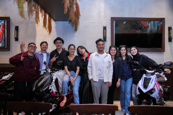 Italjet Indonesia Wujudkan Komitmen dengan Serah Terima Perdana Dragster 250 kepada Konsumen