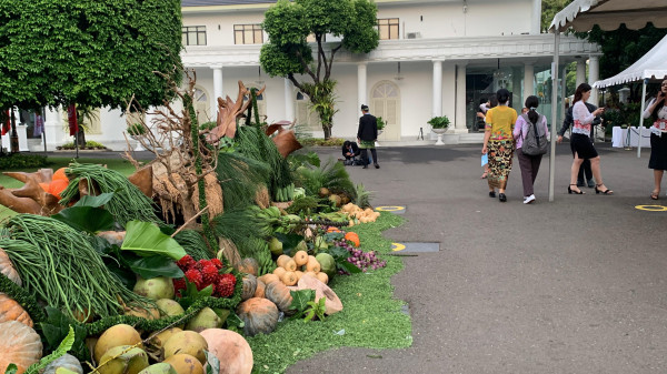 Istana Jadi Spot Foto Warga di Perayaan HUT ke-80 RI