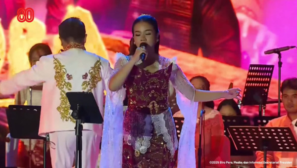 Disaksikan Presiden Prabowo, Yura Yunita Tampil Memukau di Pesta Rakyat HUT ke-80 RI