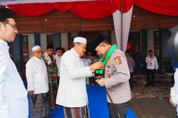 Kapolri Kunjungi 2 Ponpes di Jatim: Amanat Presiden Menjaga Kerukunan