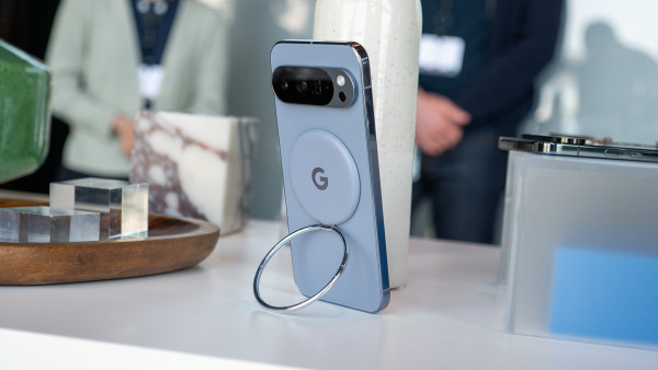 Google Gelar Pesta Teknologi Akbar: Keluarga Pixel 10 Lahir, Ditemani Jam Tangan dan Earbuds Berotak AI!