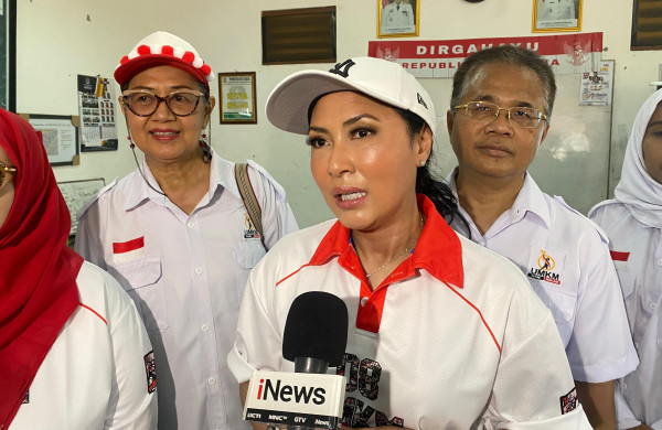 Istri Menteri UMKM Hadiri Bazar di Kampung Digital Jatibening Baru
