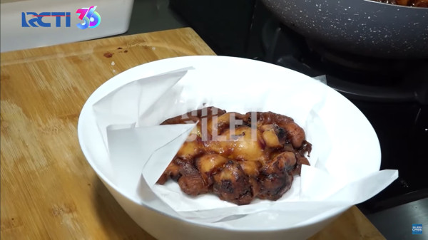Pinkan Mambo Jual Pisang Goreng Rp5 Juta, Bentuknya Malah Disebut Mirip Pengganjal Pintu