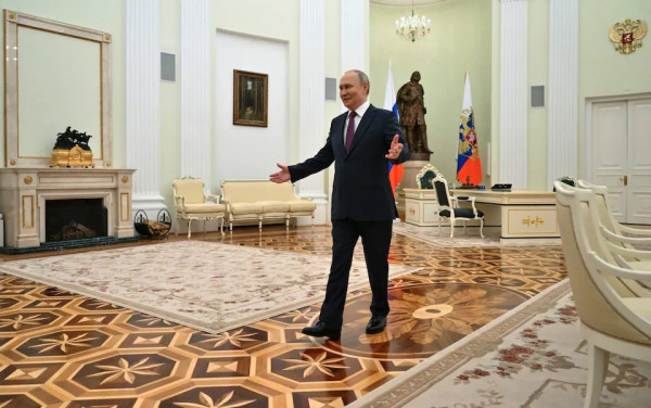 Putin Selalu Berhati-hati, Tak Mau Terjebak dalam Perangkap