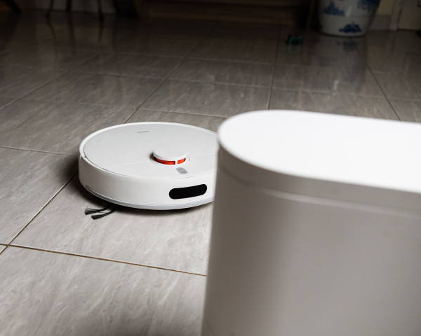 Revolusi Kaum Rebahan: Saat Robot Pintar Rp3 Jutaan Ambil Alih Sapu dan Pel