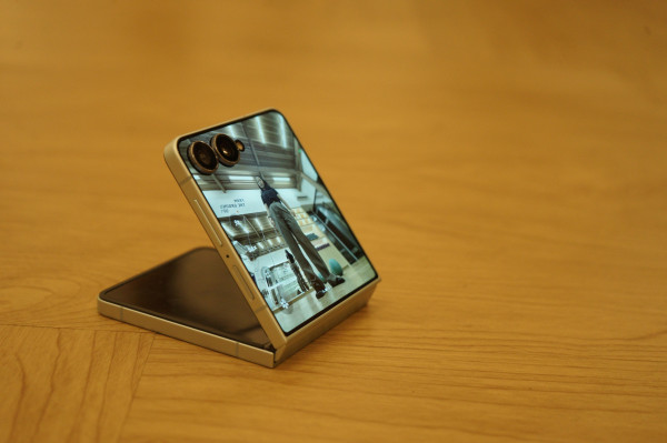 Liburan ke Jeju Jadi Lebih Praktis dengan Gemini AI di Samsung Galaxy Z Flip 7