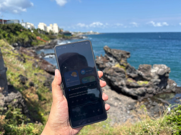 Pesona Dragon Head Rock Jeju, Makin Seru dengan Gemini AI di Samsung Galaxy Z Flip 7