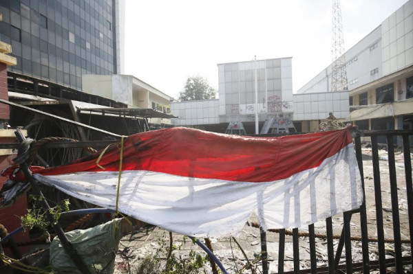 Markas Gegana Jakarta Pusat Rusak, Dua Bus Hangus Terbakar