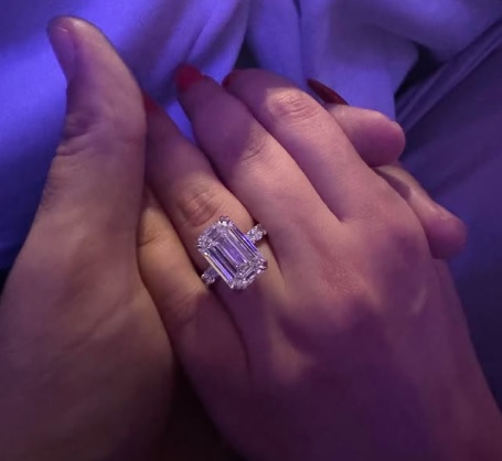 Putri Dubai yang Ceraikan Suami Lewat Instagram Temukan Cinta Lagi, Pamer Cincin Tunangan Rp18 Miliar