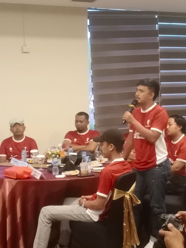 Bangun Ekosistem Sepakbola Sehat, Kemenpora Gelar KIE Suporter di Sumbar