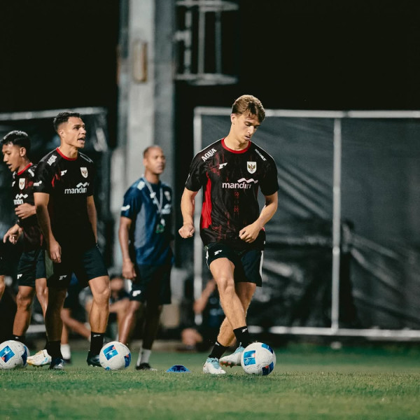 5 Potret Tampan Mauro Zijlstra, Striker Anyar Timnas Indonesia yang Curi Perhatian