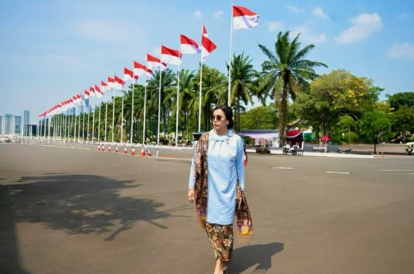 5 Potret Gaya Outfit Sri Mulyani, Menteri Keuangan yang Kena Reshuffle Kabinet