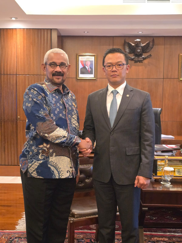 Menlu Dukung Langkah Tim Hukum Keluarga untuk Dorong Penyelidikan Lanjutan Kasus Kematian Arya Daru