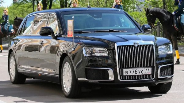 The Beast Versi Rusia: Ketika Putin dan Kim Jong Un Pamer Kekuatan di Atas Roda Lapis Baja