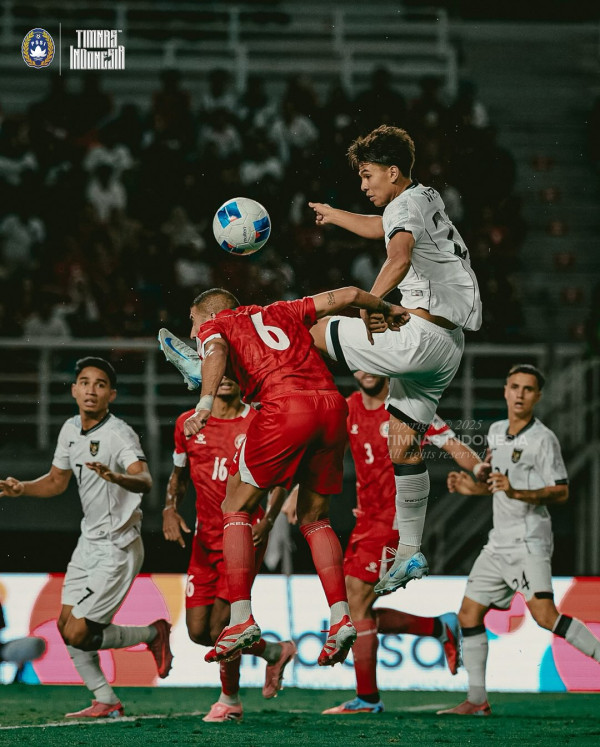 3 Potret Tampan Adrian Wibowo yang Debut dengan Timnas Indonesia Melawan Lebanon