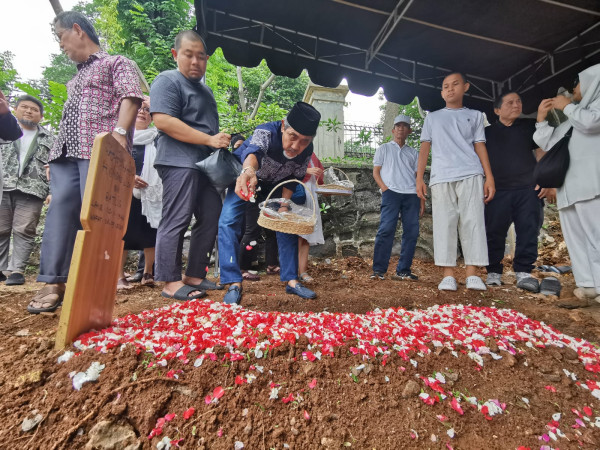 Selamat Jalan Oyong Liza, Legenda Timnas Indonesia yang Pernah Menahan Imbang Manchester United