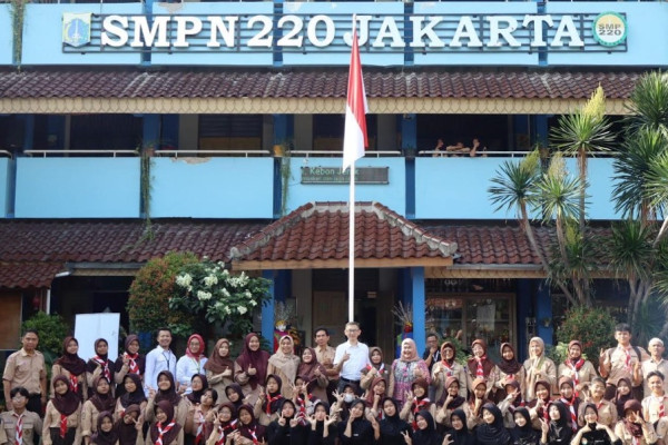 MNC Vision Networks Gandeng MNC Peduli Gelar Pelatihan dan Pameran Seni di SMPN 220