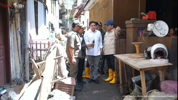 Warga Terdampak Banjir di Bali Curhat ke Prabowo
