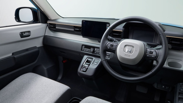 Si Mungil Bertenaga Listrik: Honda Liris N-ONE e: di Jepang, Jawaban Cerdas untuk Perkotaan atau Sekadar Mainan Lokal?