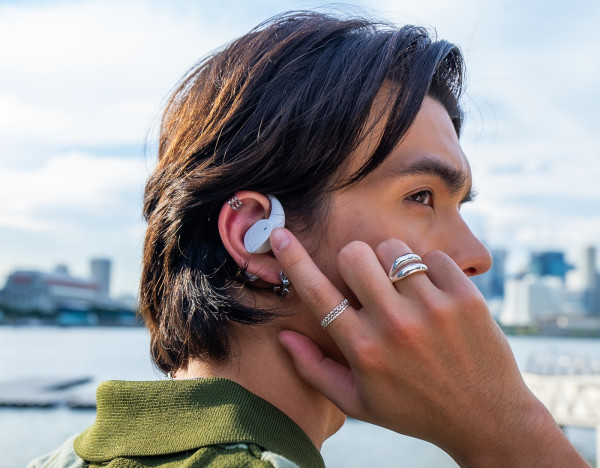Musik Imersif Tanpa Tuli Lingkungan: JBL Rilis Sense Lite, Jawaban Atas Dilema Audio Kaum Urban