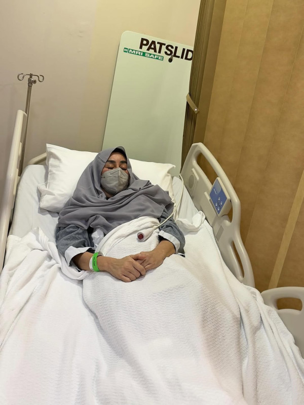 Raffi Ahmad Ungkap Penyebab Amy Qanita Operasi: Ada Saraf Kejepit dan Penggumpalan Darah