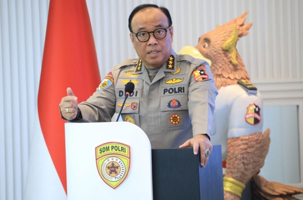 Disebut Masuk Bursa Calon Kapolri, Ini Karier Komjen Pol Dedi Prasetyo dan Suyudi Ario Seto
