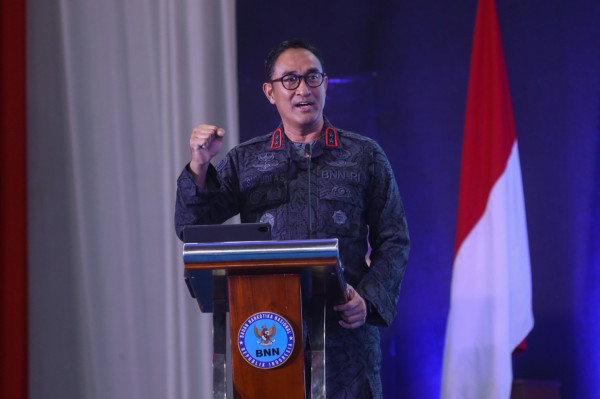 Disebut Masuk Bursa Calon Kapolri, Ini Karier Komjen Pol Dedi Prasetyo dan Suyudi Ario Seto
