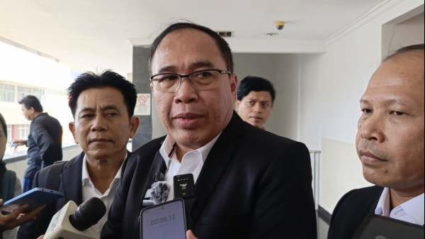 Gibran Tunjuk 3 Pengacara Hadapi Sidang Gugatan Ijazah