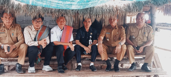 Legislator Partai Perindo Dampingi Wakil Bupati Sumba Barat Gelar Dialog dengan Kelompok Budidaya Rumput Laut