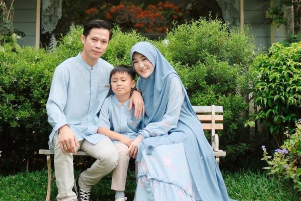 Profil Ikram Rosadi, Suami Larissa Chou yang Fotonya Mendadak Hilang dari Instagram