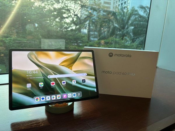 Raksasa yang Terlambat Bangun: Motorola Akhirnya Masuk Perang Tablet Indonesia dengan Seri Moto Pad 60