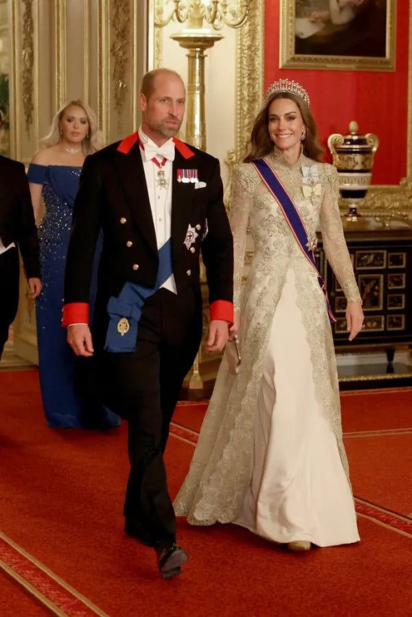 Kate Middleton Memukau dengan Tiara Putri Diana Rp2,2 Triliun di Jamuan Kenegaraan Trump