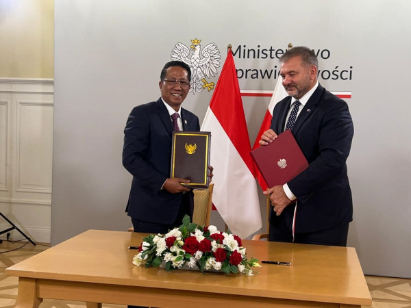 Teken Perjanjian MLA, Polandia Jalin Kerja Sama Hukum Pemberantasan Kejahatan Lintas Negara dengan Indonesia